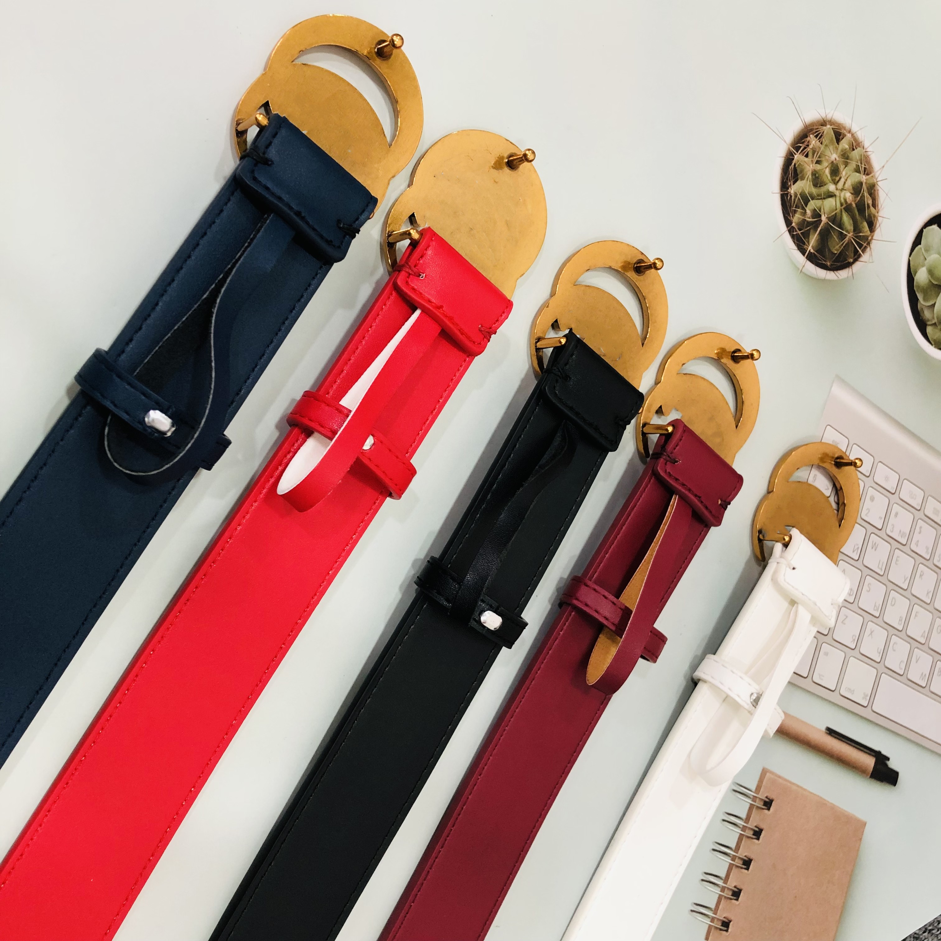 Designer Womens Mens Belts Leather Black Belts Women Gold Buckle Men Classic Casual Belt womens fashion Luxury belt 95-125CM with box