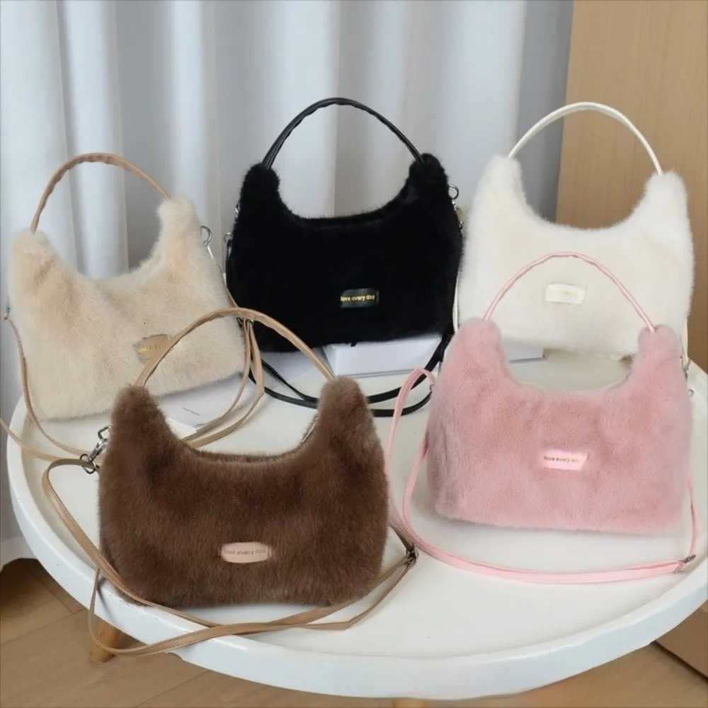 Winter New Luxury Faux Fur Ladies Shoulder Bag Soft Fluffy Female Crossbody Bag Solid Color Large Capacity Plush Y251027