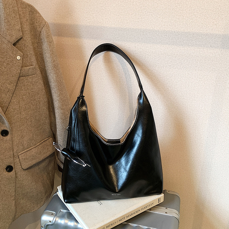 Korean style niche retro design armpit bag autumn and winter new casual simple large capacity style women's shoulder bag luxury designer bag