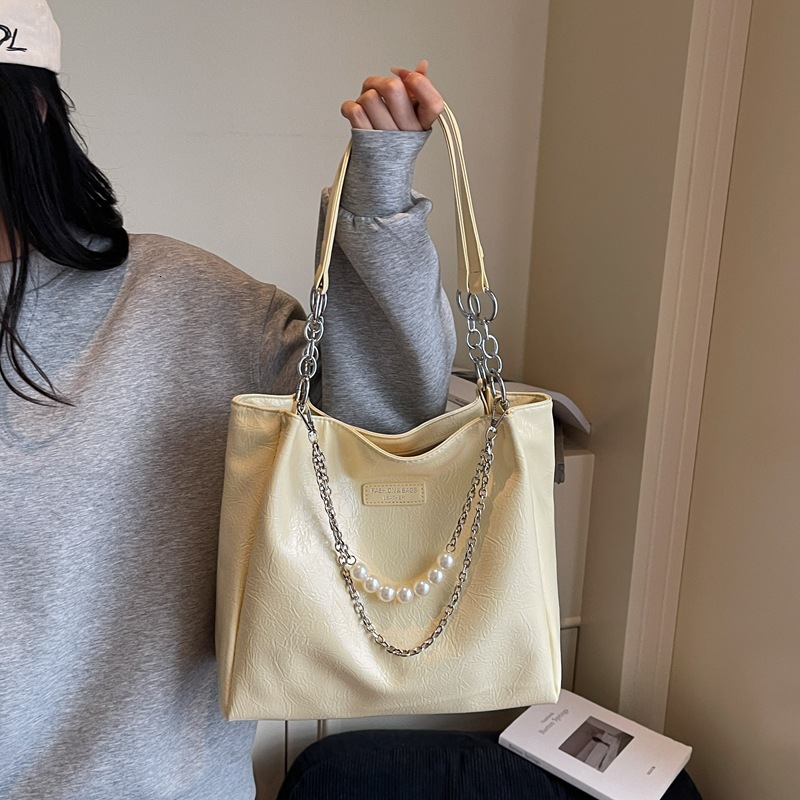 Free shipping designer bag Tote Bag for Women New Summer Niche Design Large Capacity Versatile Handbag Underarm Bag Commuter Shoulder Bag