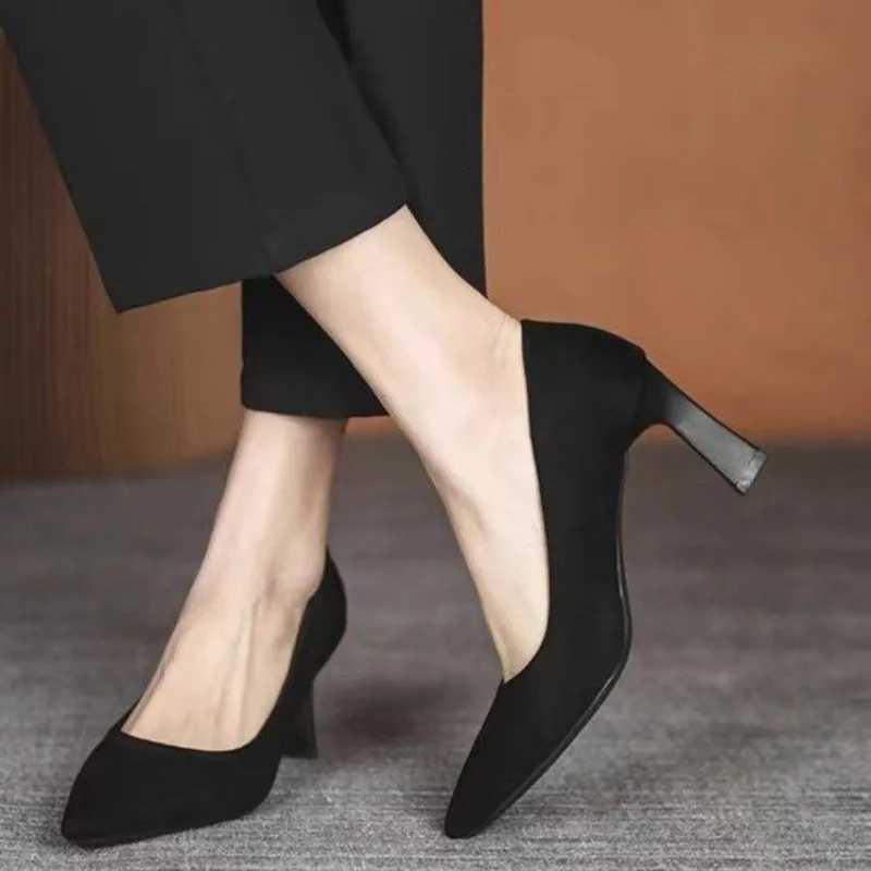 New In Black Special Head Spiral Pattern Fi Womens Shoes Pointed Fine Heel Wedding High Heels Banquet Nighlub with ShoesXJ251027
