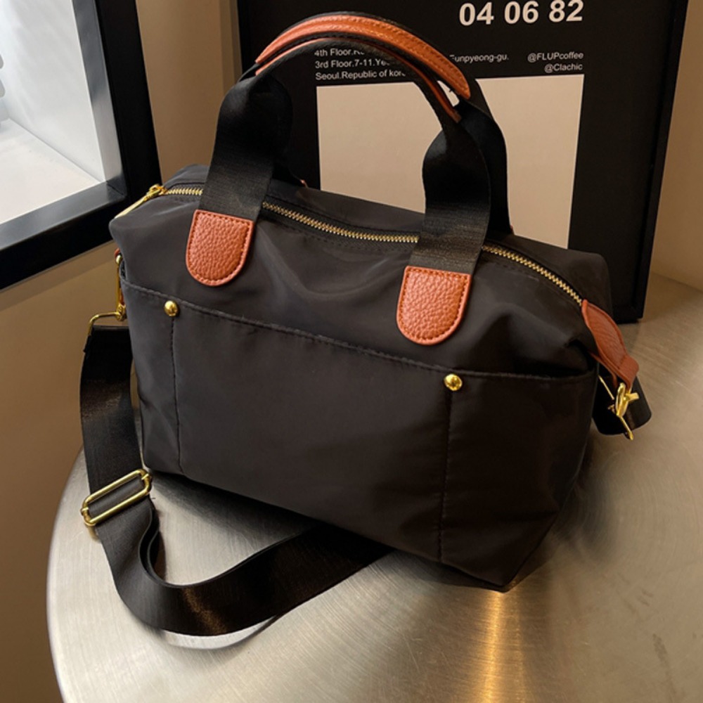 Simple Elegance: Spacious Womans Leather Tote with Adjustable Strap for Everyday Use & Trips