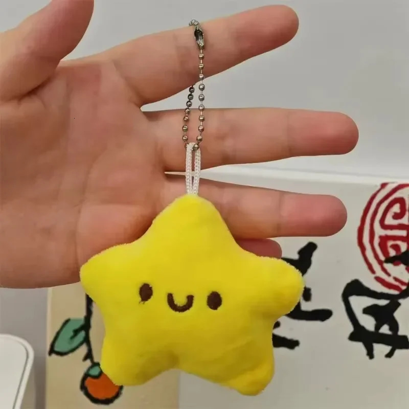 Yellow Little Star Pendant Y2K Exquisite Cute Daily Keychains Cartoon Squeaking Star Key Rings Fashion Jewelry Accessories Gifts 251027
