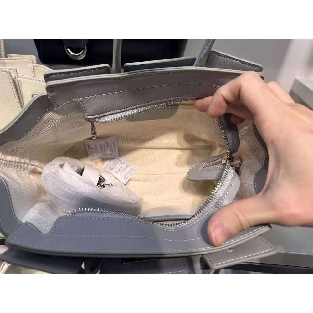 Tote 2024 Trend Large Capacity Female Shoulder Bag High Quality Genuine Leather Simple Designer Woman Handbag