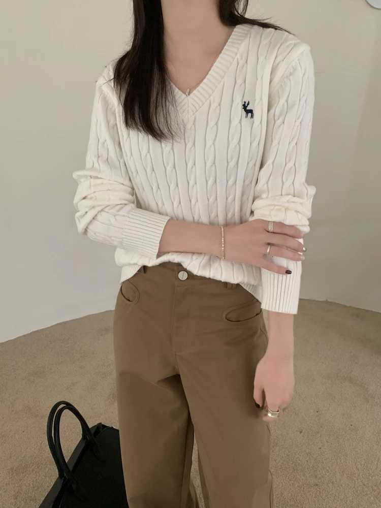 4Colors 2024 autumn Winter Korean style V Neck Twist Embroidery Vintage Slim Knitted Sweater and pullover womens X3522T251027