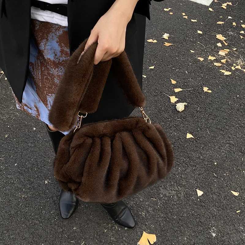 Cute and Versatile Winter Crossbody Bags Mink Fur Wrinkle Relaxed Texture Cloud Shell Bag Women Fashion Tote Shoulder Bag Y251027