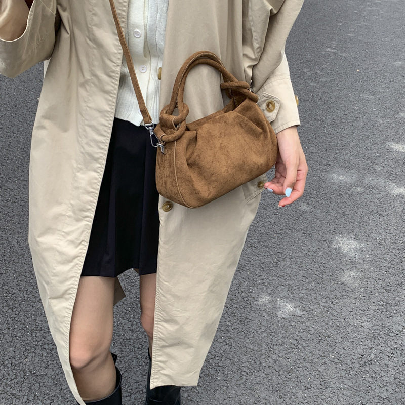 Free shipping designer bag Small Bag for Women Autumn and Winter New Fashion Niche Design Single Shoulder Crossbody Bag Ins Style Dumpling Bag