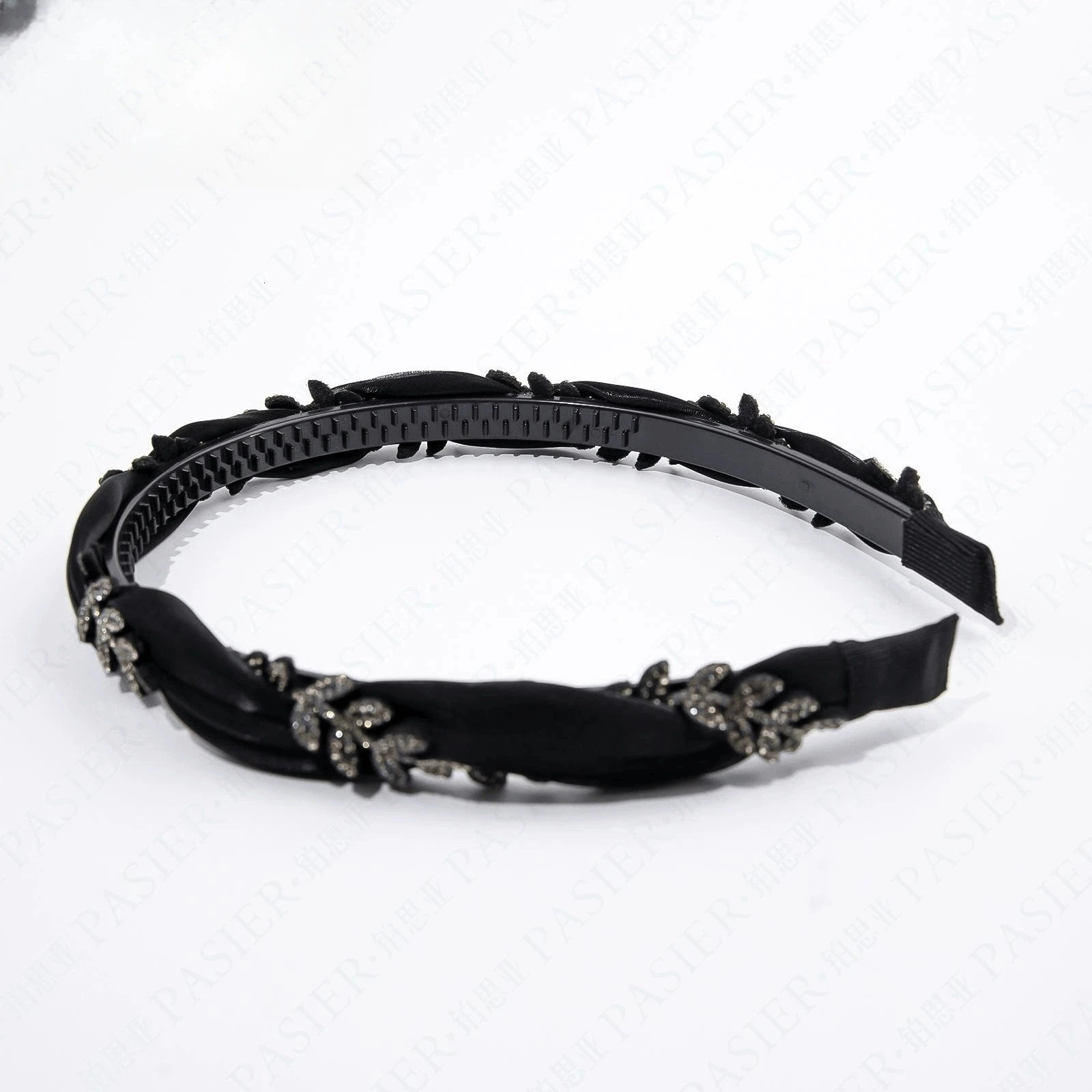 HighJSense Black Woven Style Hairband With Teeth Simple Hair Clip Outer Headband Hair Tie Temperament Hair Accessory 251023