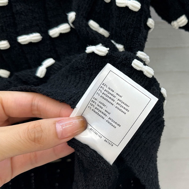 Designer Women's Black White Bow Tie Short Sleeve Pullover Retro Y2K Wool Blend Round Neck Soft Two Colors Luxury High Quality Chic Outerwear Clo