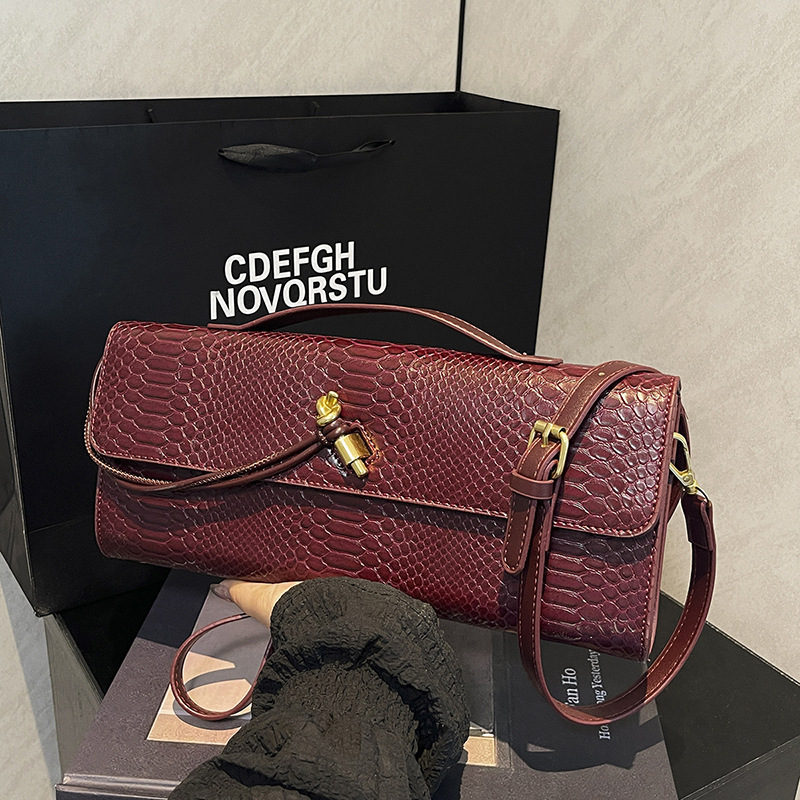 Free shipping designer bag New Fashion Crocodile Pattern Clutch Organ Bag Evening Bag Single Shoulder Crossbody Bag