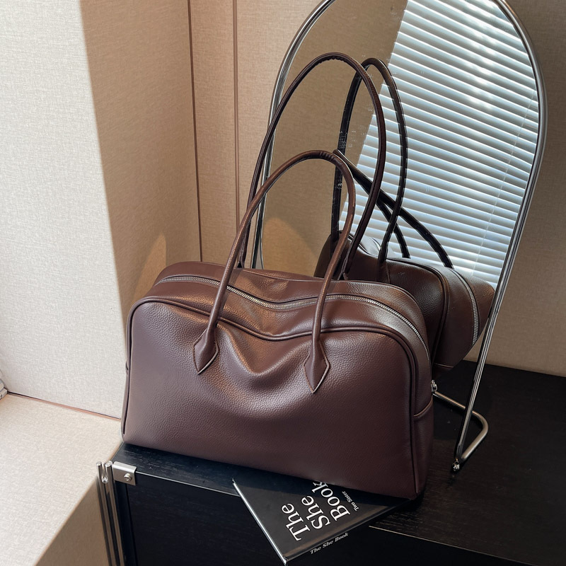 Free shipping designer bag Preppy Style Briefcase Bag for Women New Autumn and Winter Underarm Bag Simple Large Capacity Commuter Bag