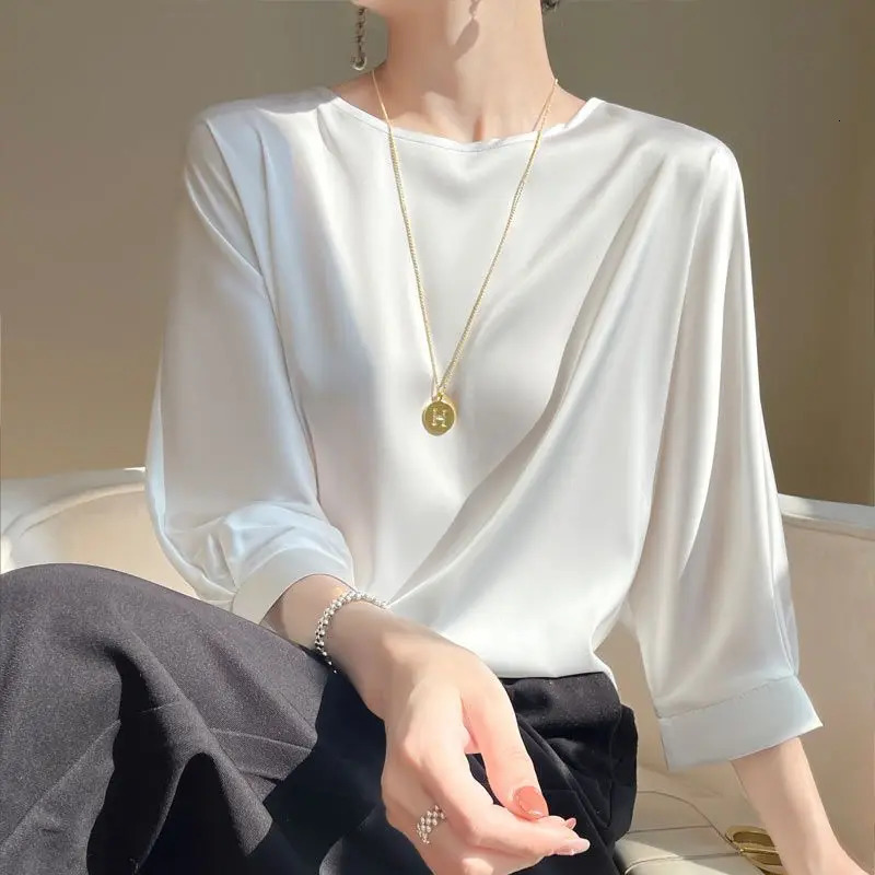 2025 In Summer Satin Silk HalfSleeve Tee Tops Basic Solid Womens TShirt Casual Oneck Thin Shirts Ladies Loose Blouses 251027
