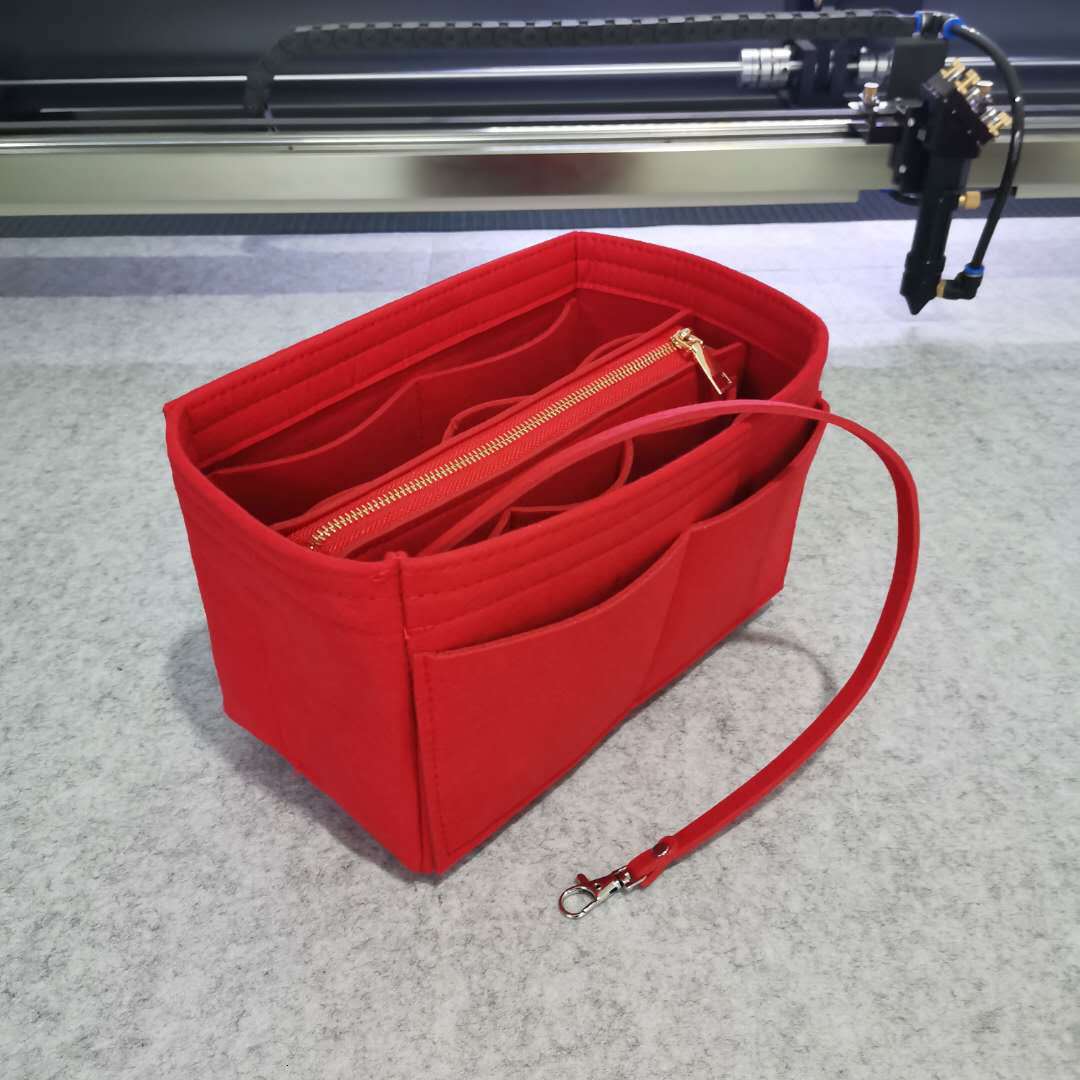 Designer's new felt makeup bag with zipper, multiple compartments, mom travel bag, multifunctional makeup storage bag, felt inner bag