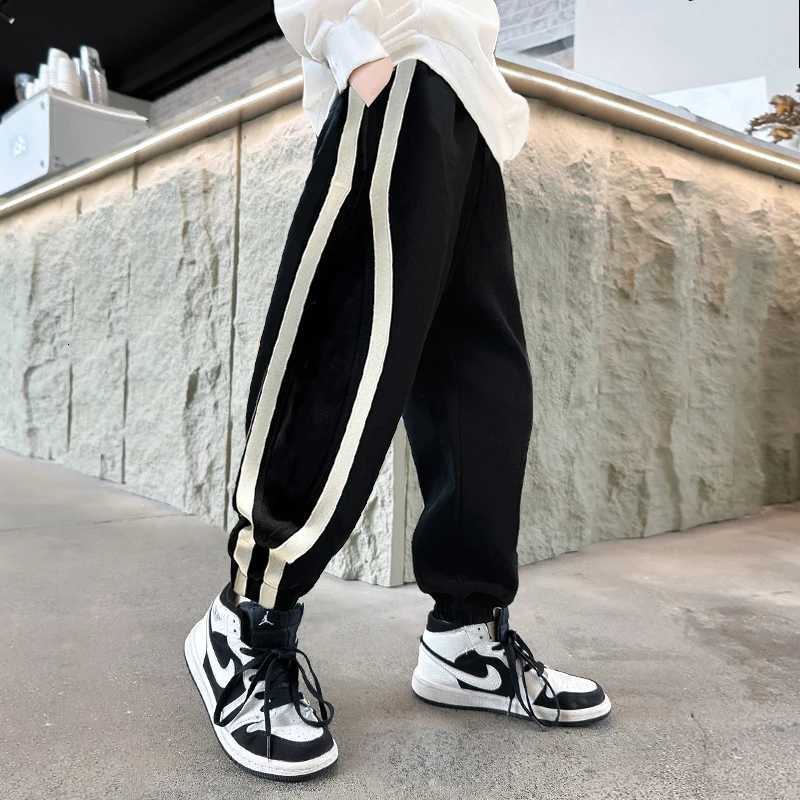 Children Casual Autumn Winter Warm Insulated Pants for Tween Boys Slim Fit Cotton Thermal Trousers Kids Thick Velvet SweatpantsT251027