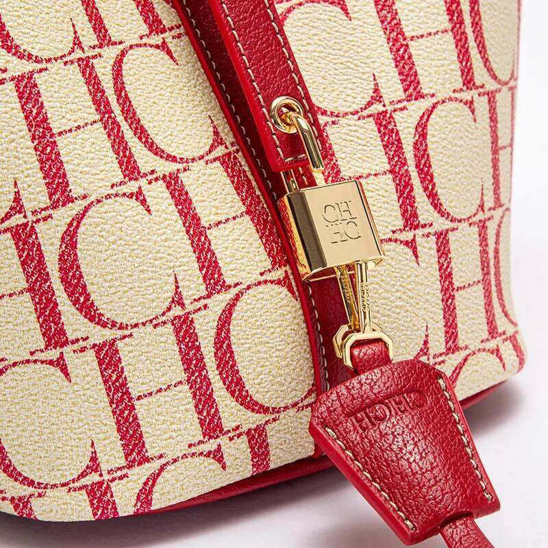 Brand 2024 Fashion Handbag PVC Jacquard Texture Women's Shoulder Large Capacity Commuter Travel Crossbody Bag
