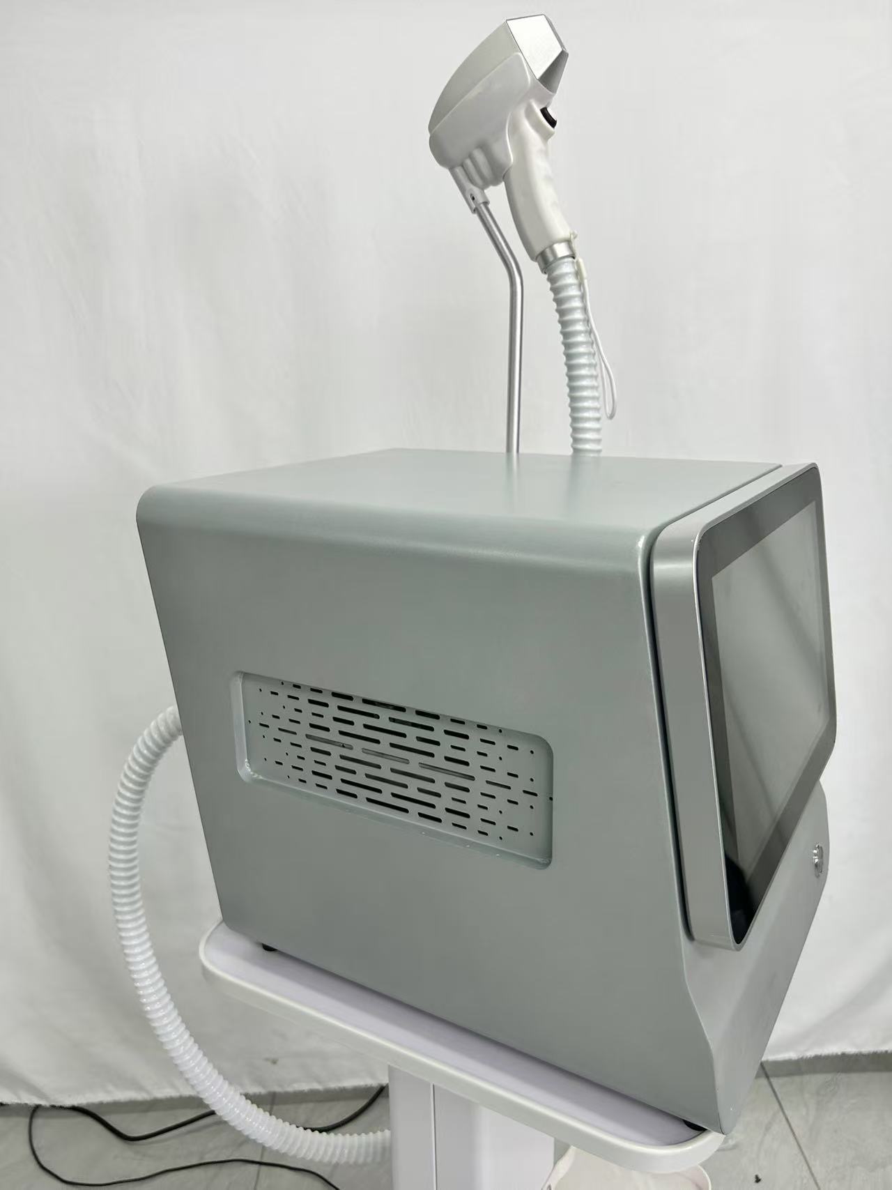 Professional Diode Laser Hair Removal Machine Ice Cooling System Permanent Painless Hair Reduction Device For Face Body Bikini Areas