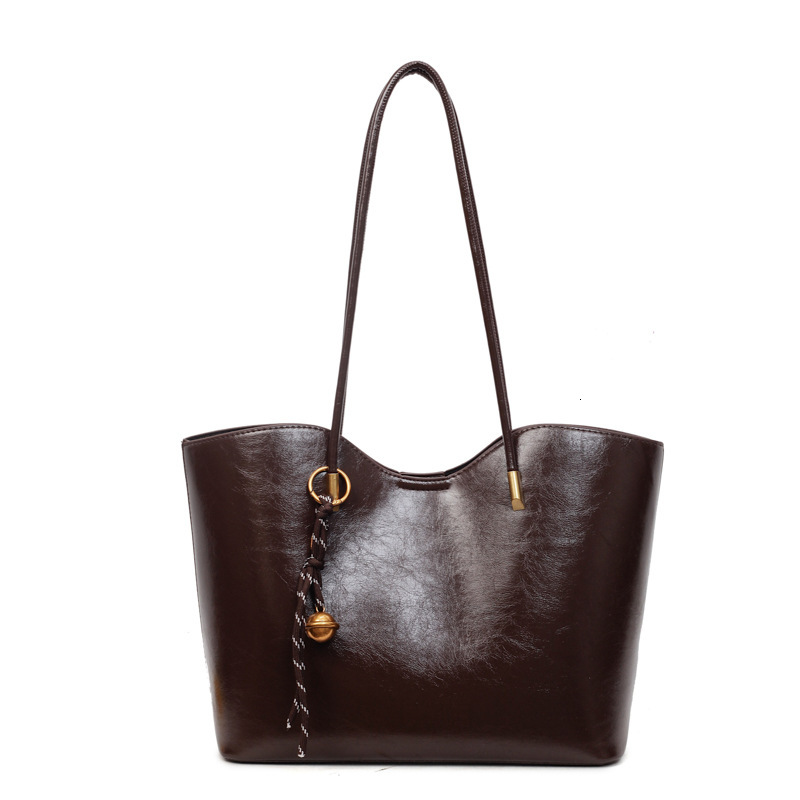 Free shipping designer bag Tote Bag New Large Capacity Versatile Shoulder Bag for Women Niche High-End Trendy Commuter Bag