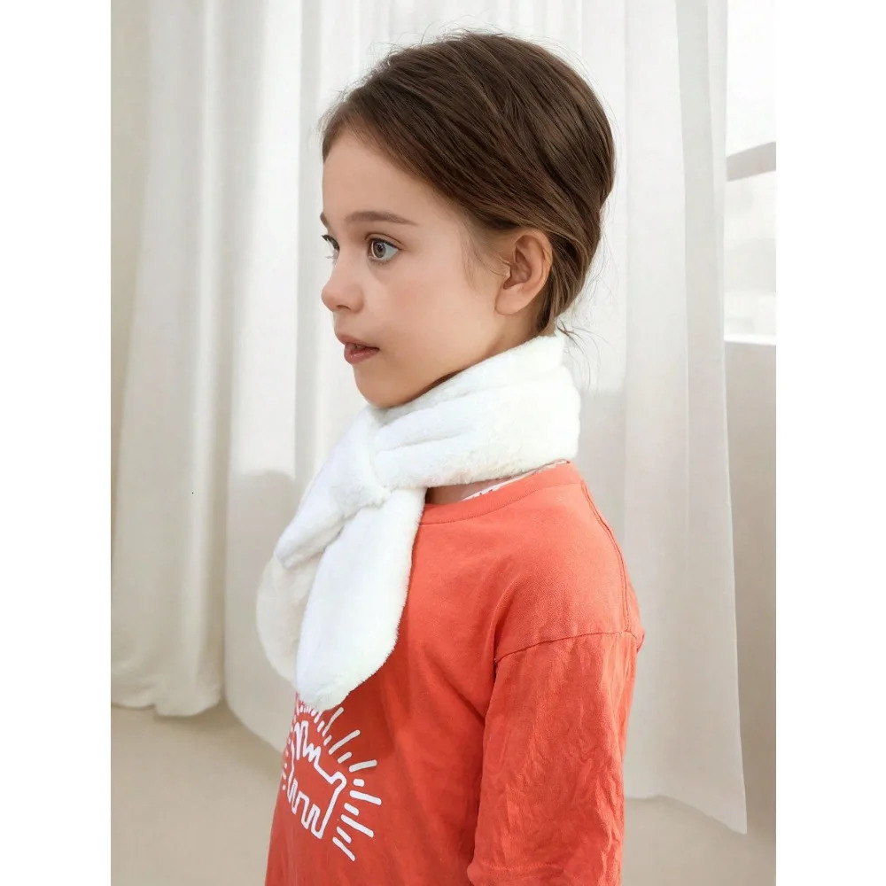 Winter Warm Plush Baby Scarf Solid Color Crossover neck Scarf Soft Furry Warm Neck Gaiter for Boys and Girls 251027