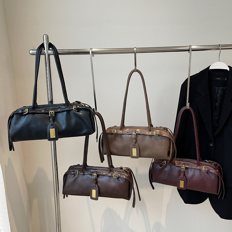 Free shipping designer bag Vintage Underarm Bag for Women Autumn and Winter New Niche Bowling Bag Large Capacity Single Shoulder Commuter Bag