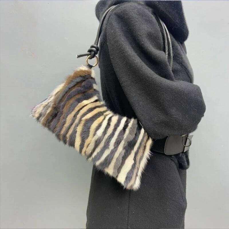 Designer Luxury Real Fur Shoulder Bag Women New In High Quality Mink Hair Fashion Designer Handbag Trend Casual Elegant Female Bags