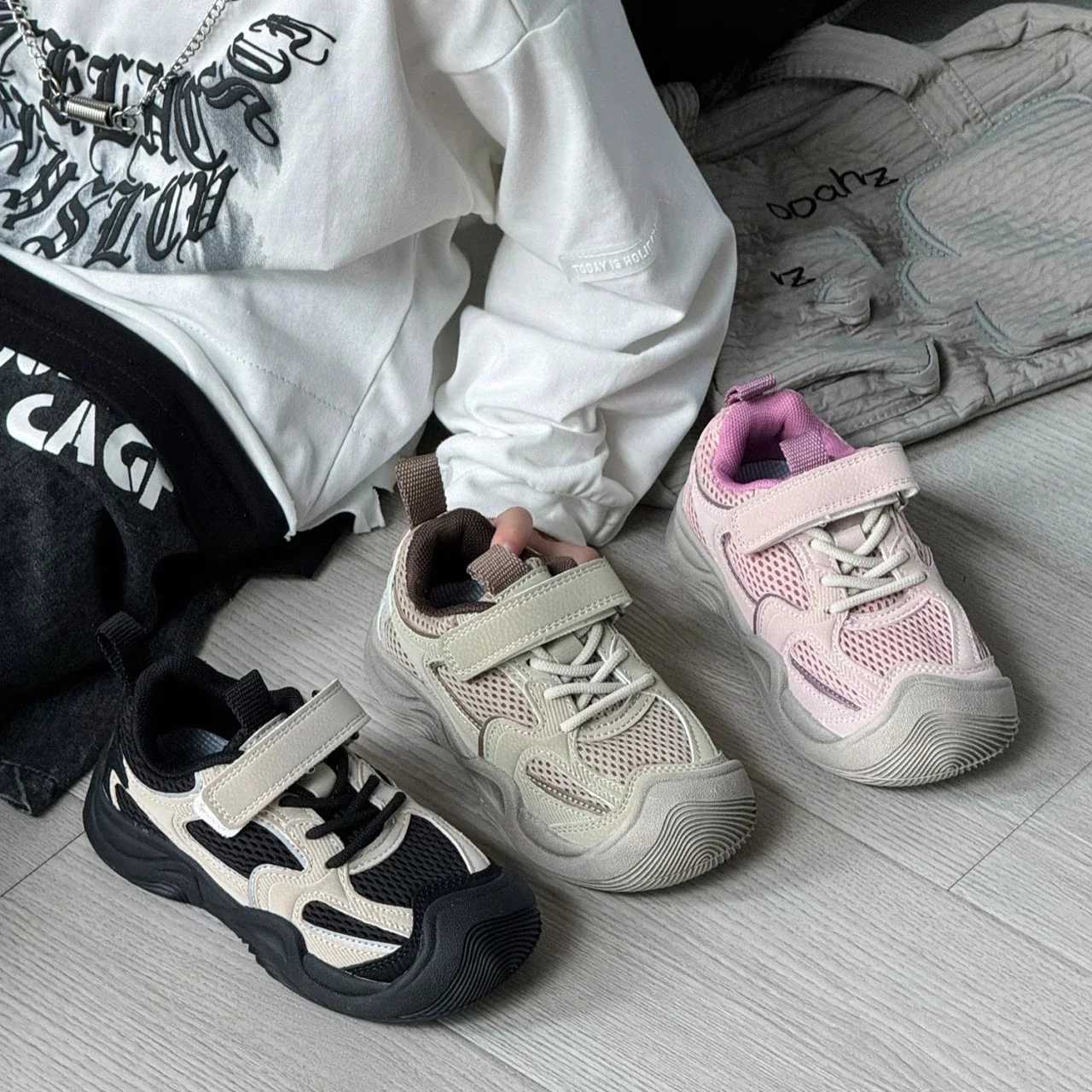 Students Running Shoes Toes Capped Nonslip s Sports Shoes Mesh Breathable 2025 New Children Sneakers Comfortable S251027