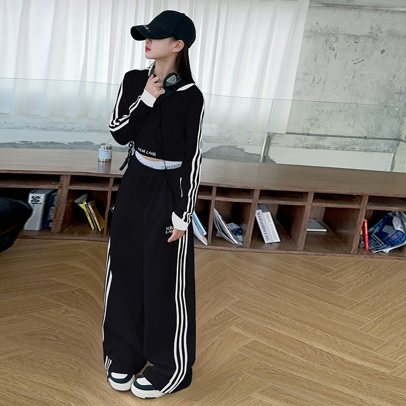 Girls Clothes Set Teen Tracksuit Spring Autumn Long Sleeve 2pcs Children Suits Girl Sportswear Sets 8 9 10 12 years 211025