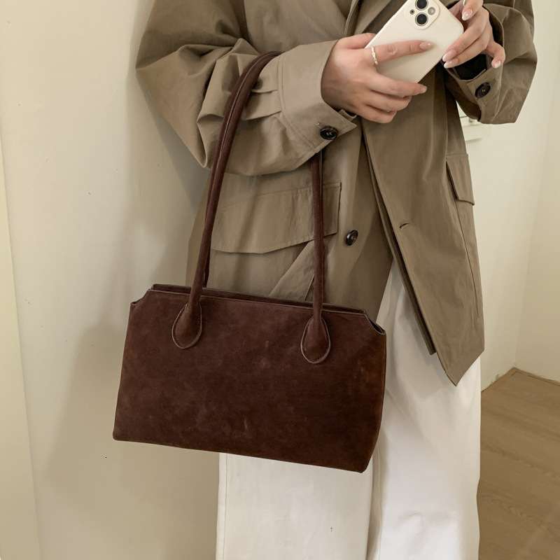 Free shipping designer bag Large Capacity Simple Tote Boston Bag for Women Autumn New Versatile Matte High-End Feel Single Shoulder Underarm Bag