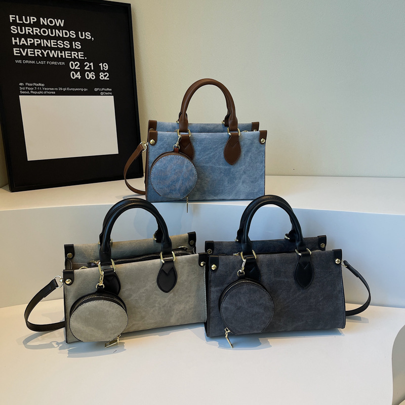 Free shipping designer bag Fashion Casual Handheld Tote Bag for Women New Trendy Versatile Shoulder Crossbody Bag