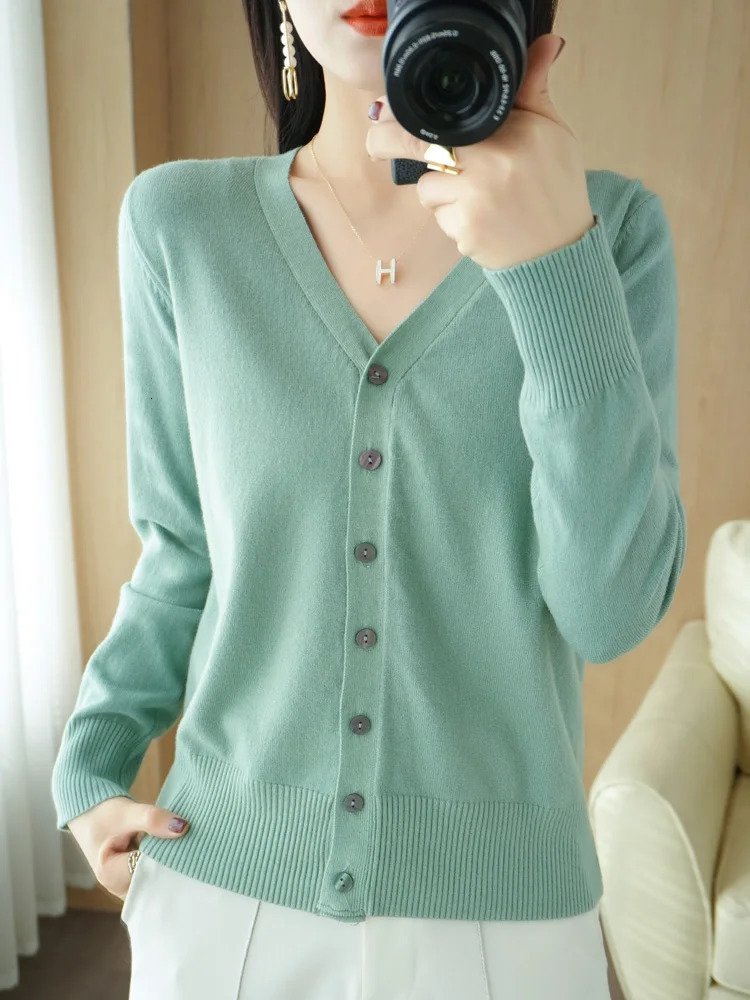 Early Autumn Andy Cashmere Knit Cardigan VNeck Solid Color Fashion HighGrade Comfortable Loose Casual Knitwear GH021 251027