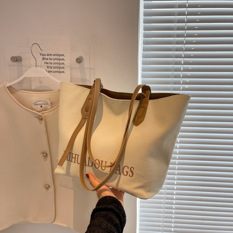 Free shipping designer bag Large Capacity Canvas Bag for Women Spring and Autumn Casual Shoulder Bag College Student Commuter Bag Tote Bag Storage Bag