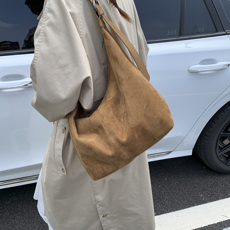 Free shipping designer bag Niche Design Dumpling Bag Autumn Winter Suede Commuter Single Shoulder Crossbody Tote Bag