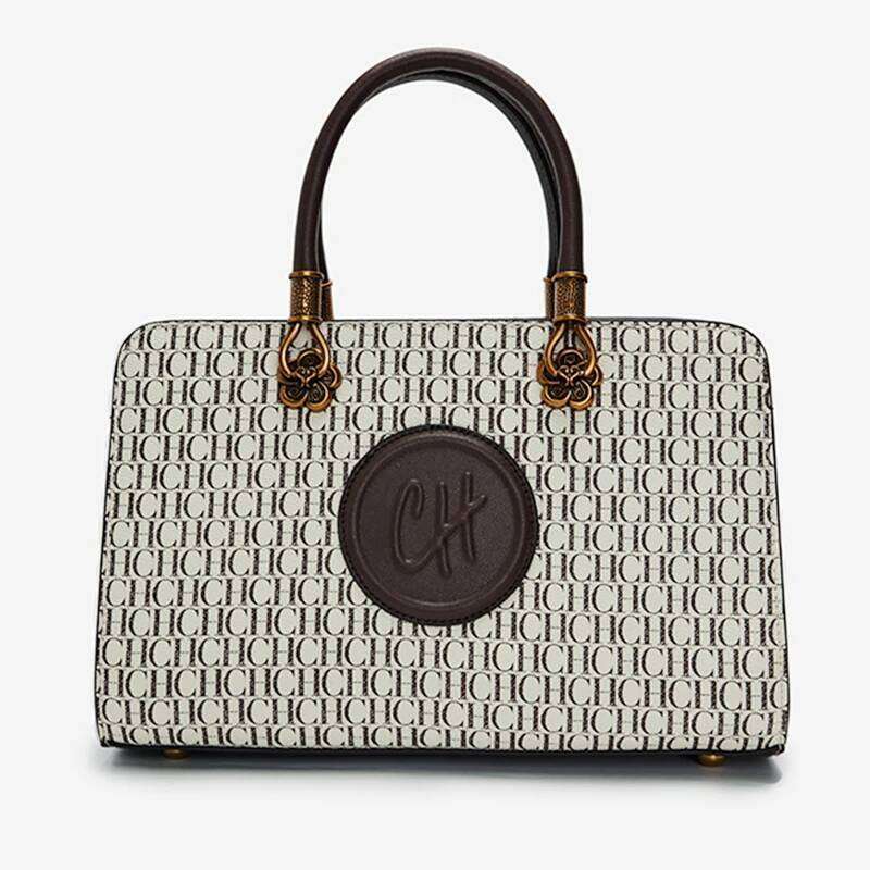 CH Brand Handbag Light Women's Bag Letter Design Internal Compartments Versatile Crossbody Ring Buckle Base Elegance