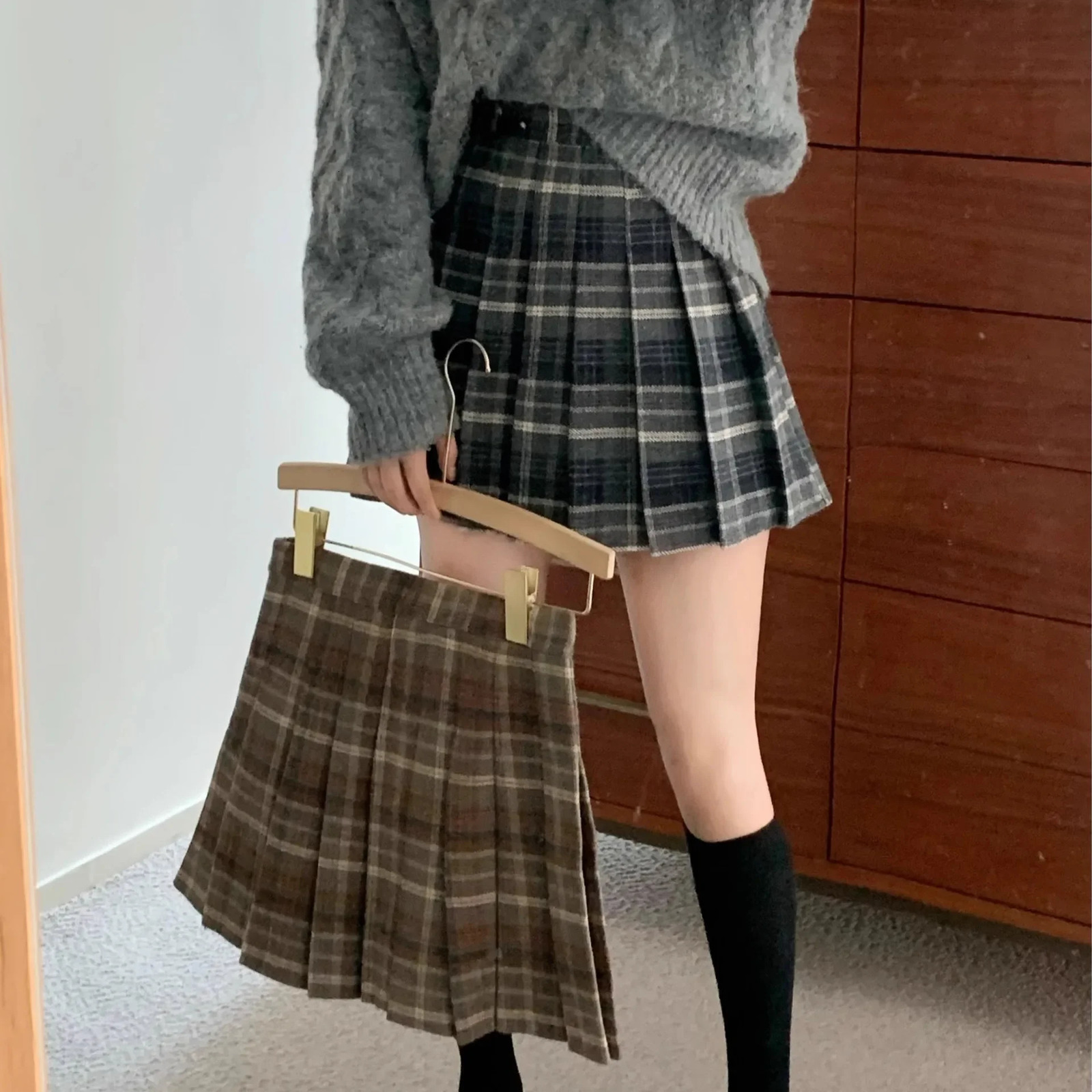 Retro Plaid Woolen Mini Skirt Women plus Size Spring Autumn Thickened Coffee Pleated Small High Waist A Line 251027