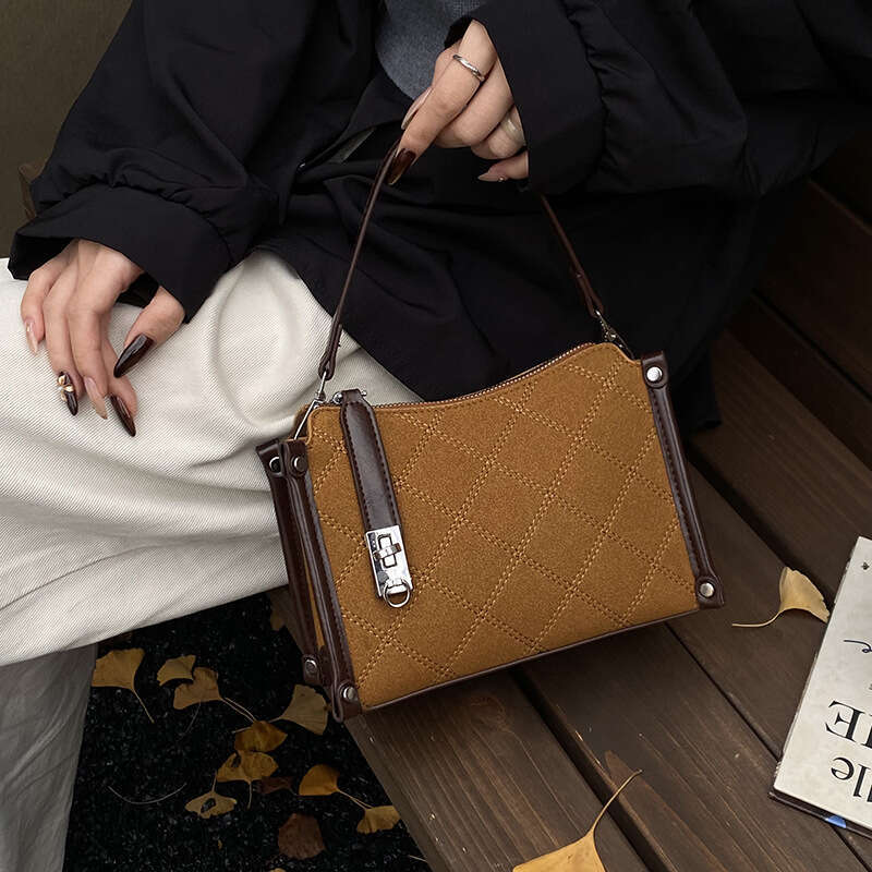 Autumn Winter New High-End Designer Bag - Women's Niche Suede Quilted Pillow Bag, Stylish for Single Shoulder & Crossbody Use