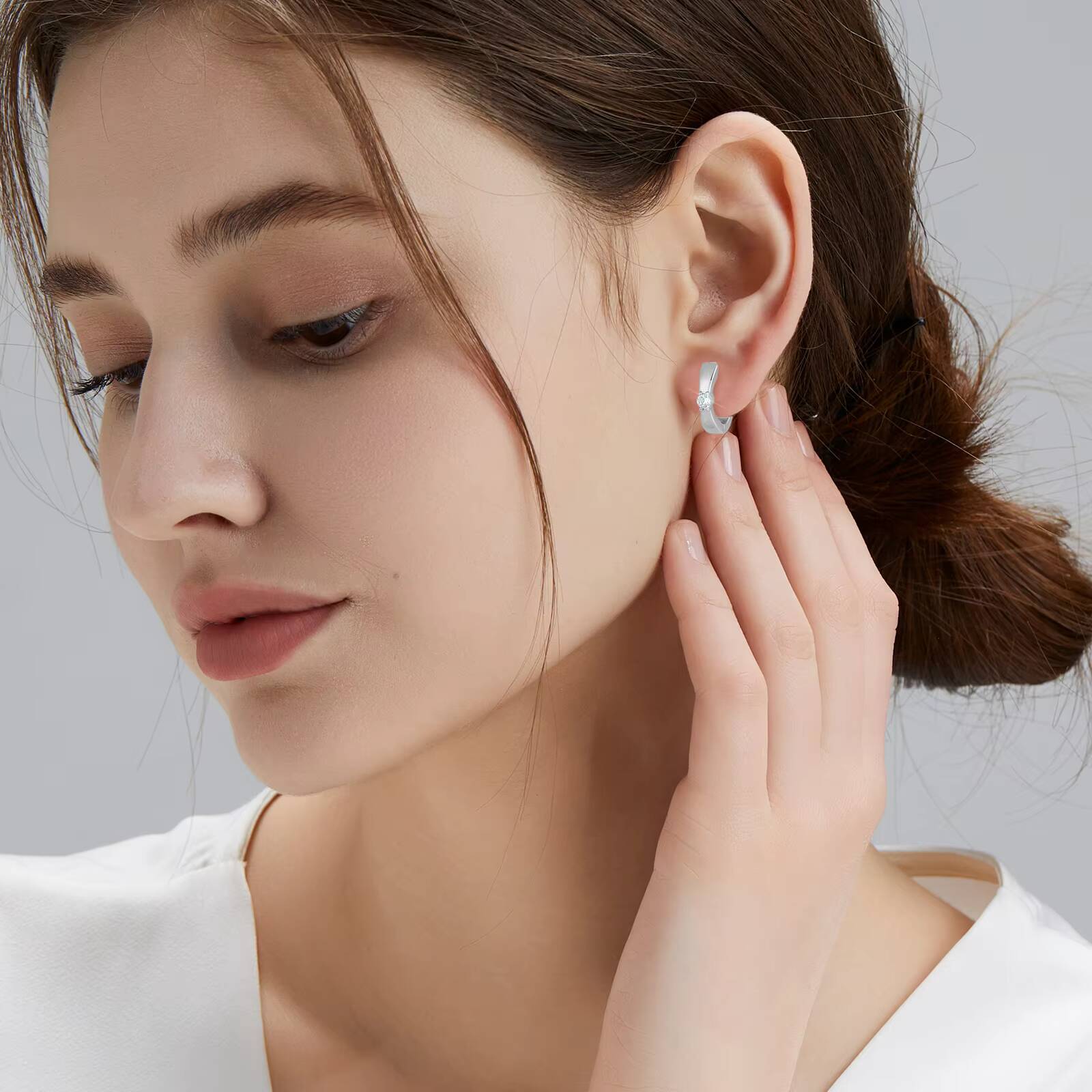 Elegant Moissanite Diamond Huggie 14K GoldWhite Gold Jewelry Gifts 15mm 925 Sterling Silver Women Dainty VVS Hoop Earring