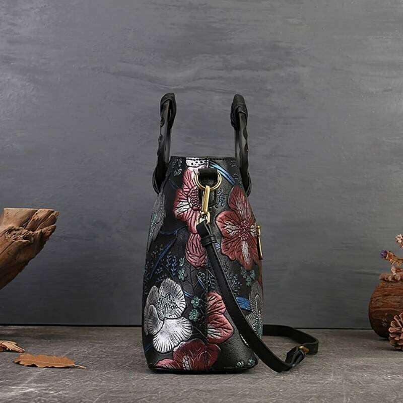 Vintage Original Design Women Emed Ladies Handbag Large Capacity Femal Shoulder Crossbody Bag Mother's Tote Pack 2025