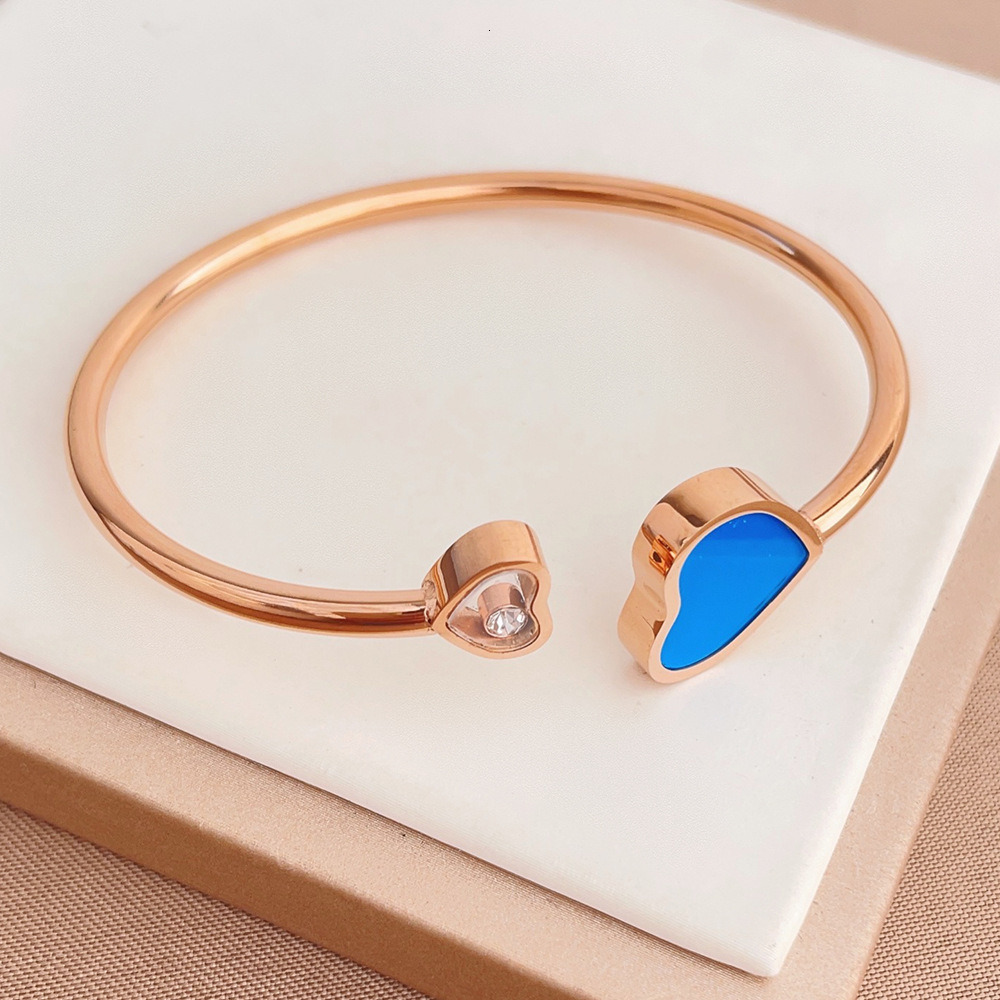 Fashionable, personalized, simple, double heart-shaped bracelet popular design, versatile titanium steel bracelet women's autumn winter collectio