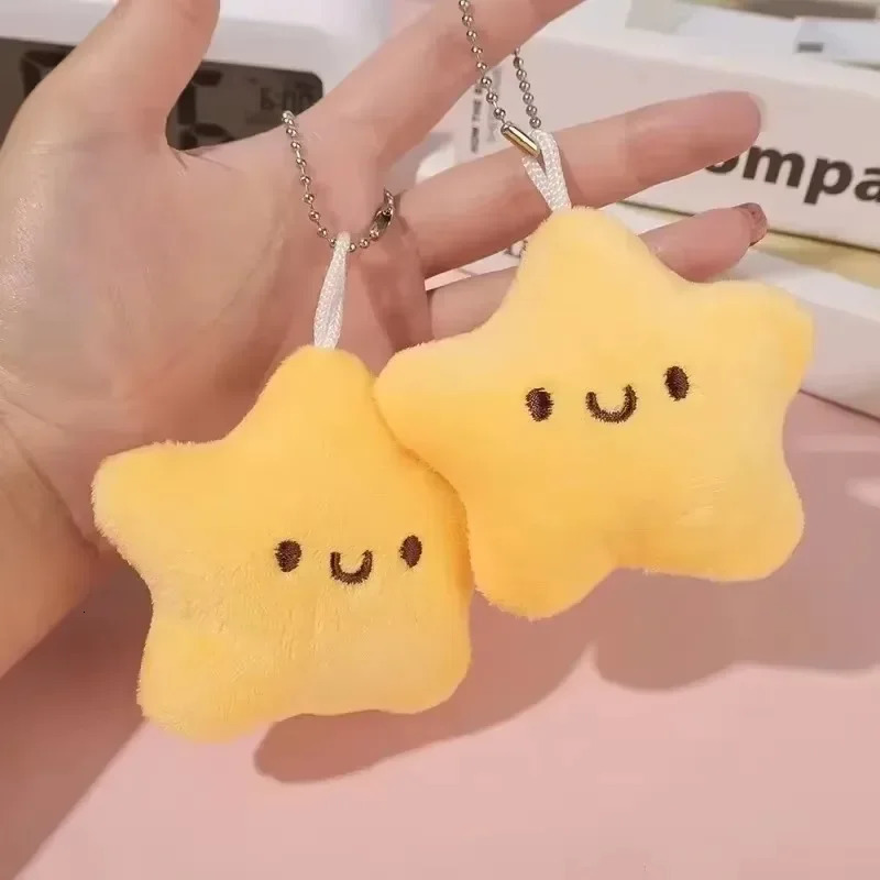 Yellow Little Star Pendant Y2K Exquisite Cute Daily Keychains Cartoon Squeaking Star Key Rings Fashion Jewelry Accessories Gifts 251027