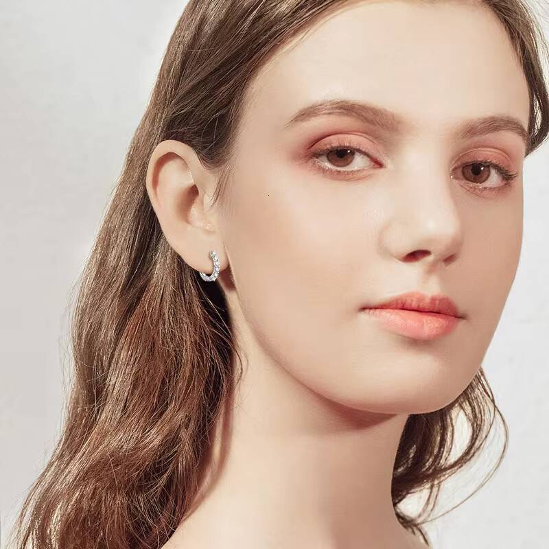 Sterling Silver 925 25mm 006CT Moissanite Sterling Silver Delicate Classic Huggie D Color Clip Earings for Women