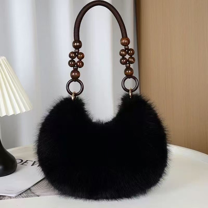 2025 Winter New Plush Dumpling Handmade Wooden Bead Handbag Women's Fashion Commuter Bag
