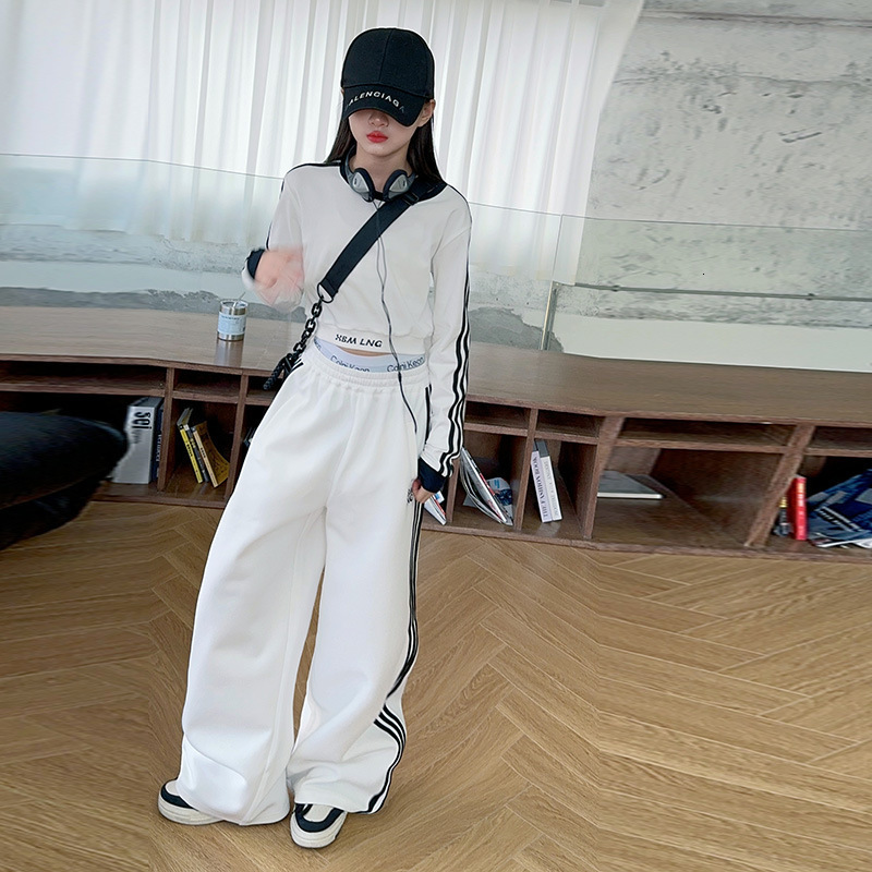 Girls Clothes Set Teen Tracksuit Spring Autumn Long Sleeve 2pcs Children Suits Girl Sportswear Sets 8 9 10 12 years 211025