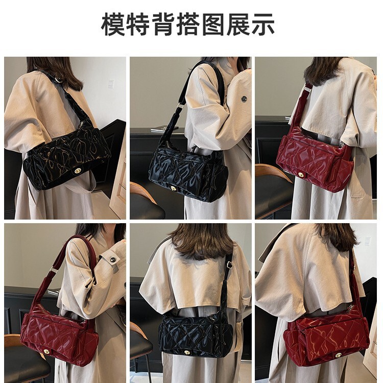 Free shipping designer bag Autumn and Winter Niche Fashion Crossbody Bag for Women New Fashion Saddle Bag Casual Quilted Underarm Bag
