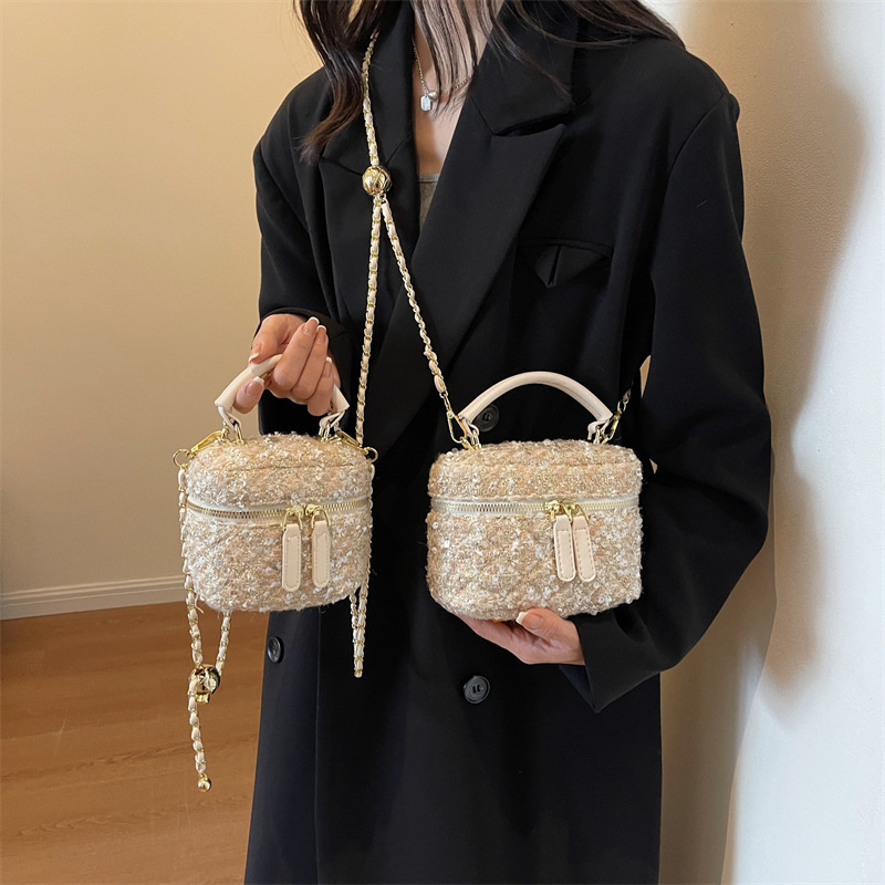 Free delivery designer shoulder bag Solid color minimalist comfortable handbag for daily casual fashion