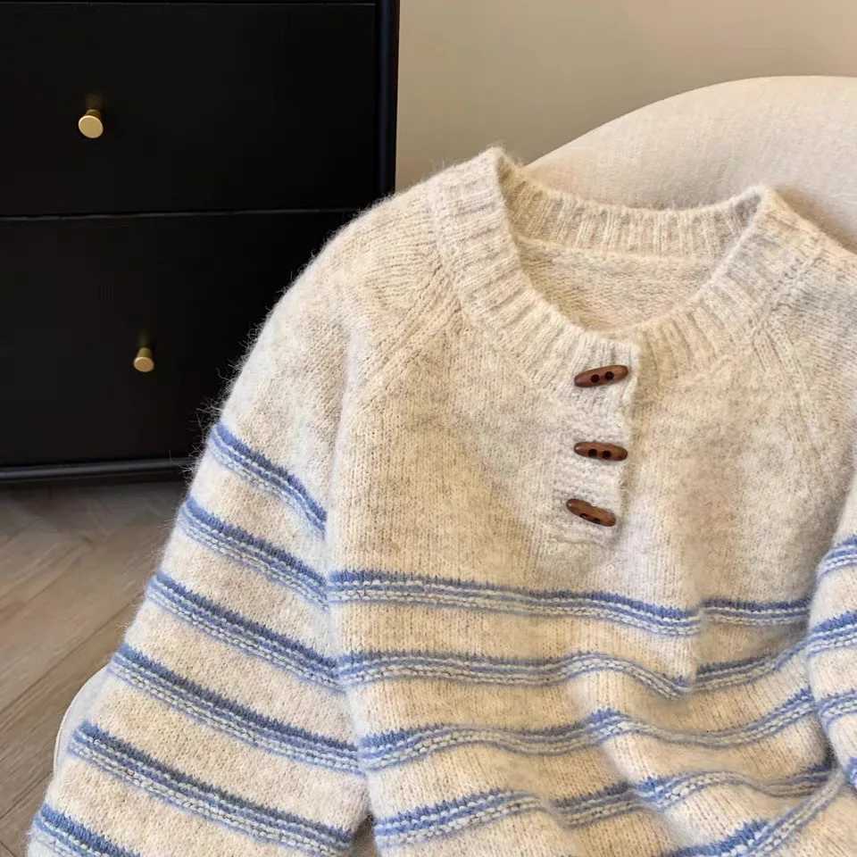 Knitted Button Pullover Oneck Womens Sweater Retro Stripe Jumper 2025 Fashion Casual Winter KnitwearT251027