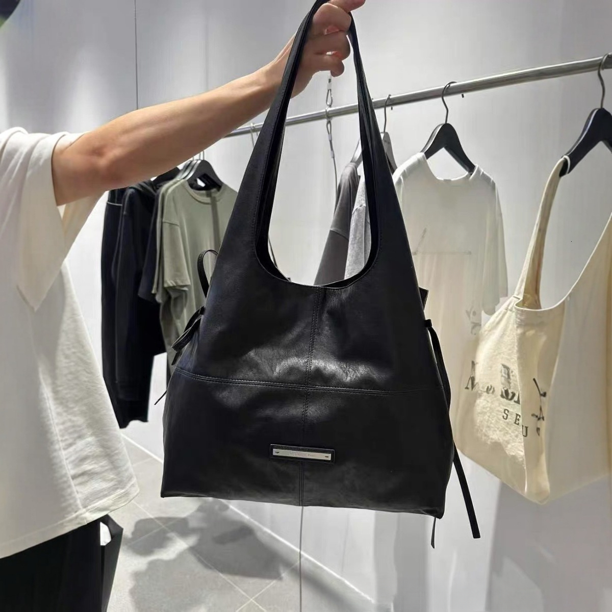 Designer's autumn and winter new bow women's shoulder bag fashion handbag