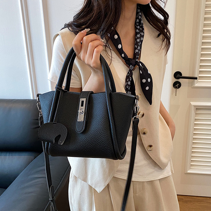 Free shipping designer bag New High-End Handbag for Women Niche Single-Shoulder Bucket Bag Crossbody Commuter Tote Bag
