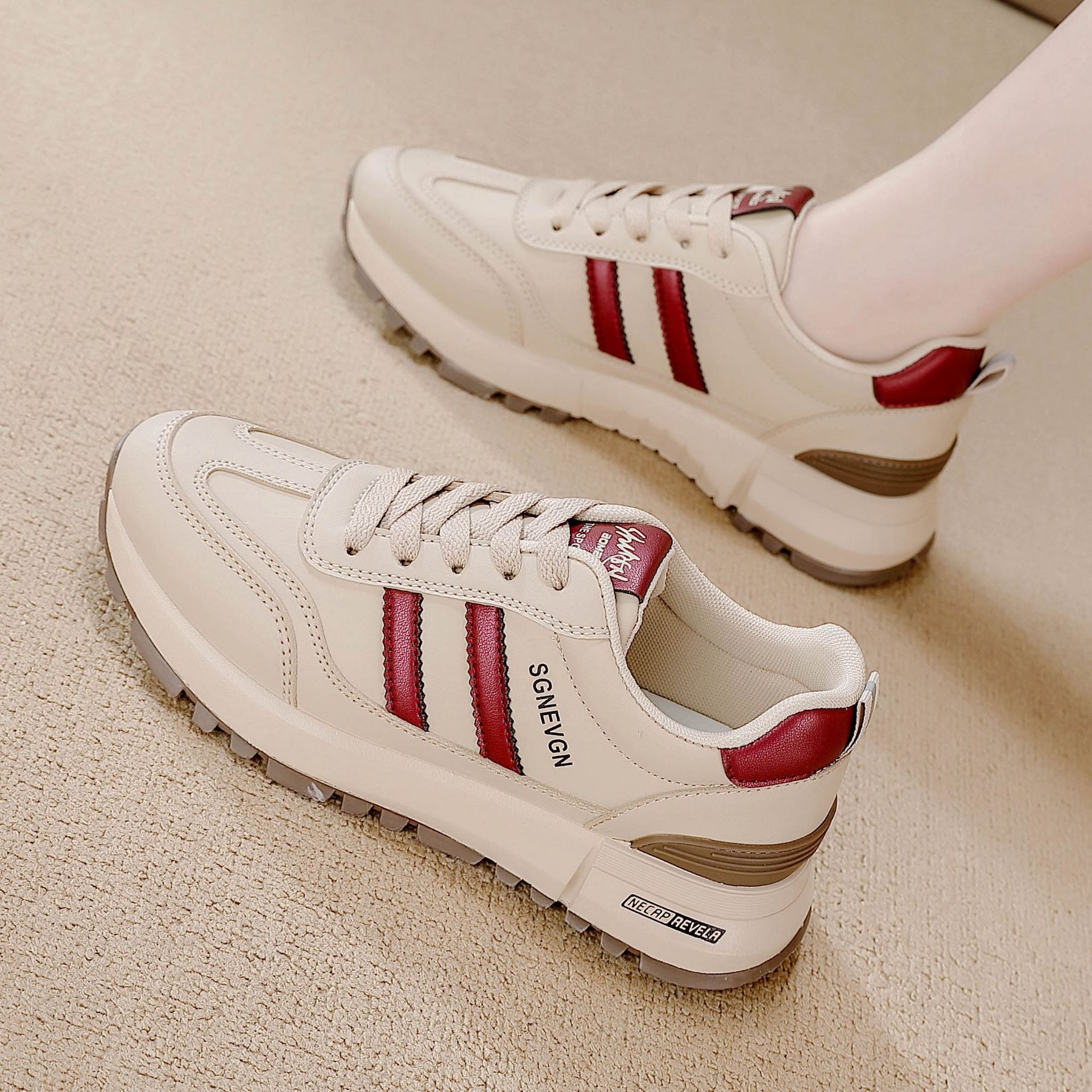 Free shipping Big Size Casual Shoes for Women Designer Fashion Pu Leather Thick Sole Sneakers Running Shoes