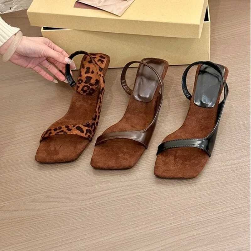 2025 New Summer Womens Low Heel Sandals Fi Narrow Band Open Toe Shoes Ladies Evening Dancing Party ShoesXJ251027