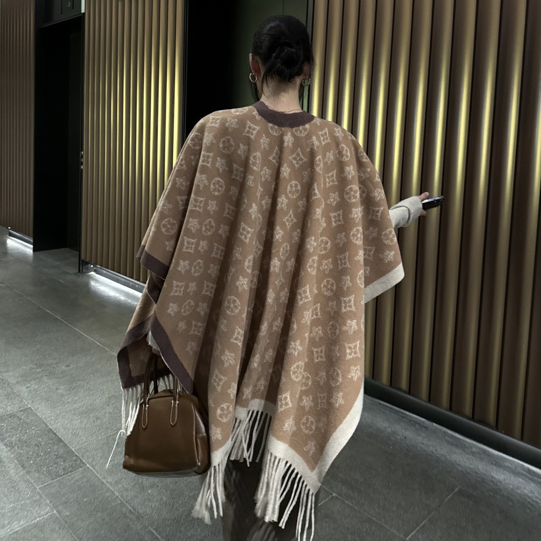 Free shipping Designer Scarves Fashionable luxurious highquality shawl for women versatile scarf for autumn winter thickened warm khaki