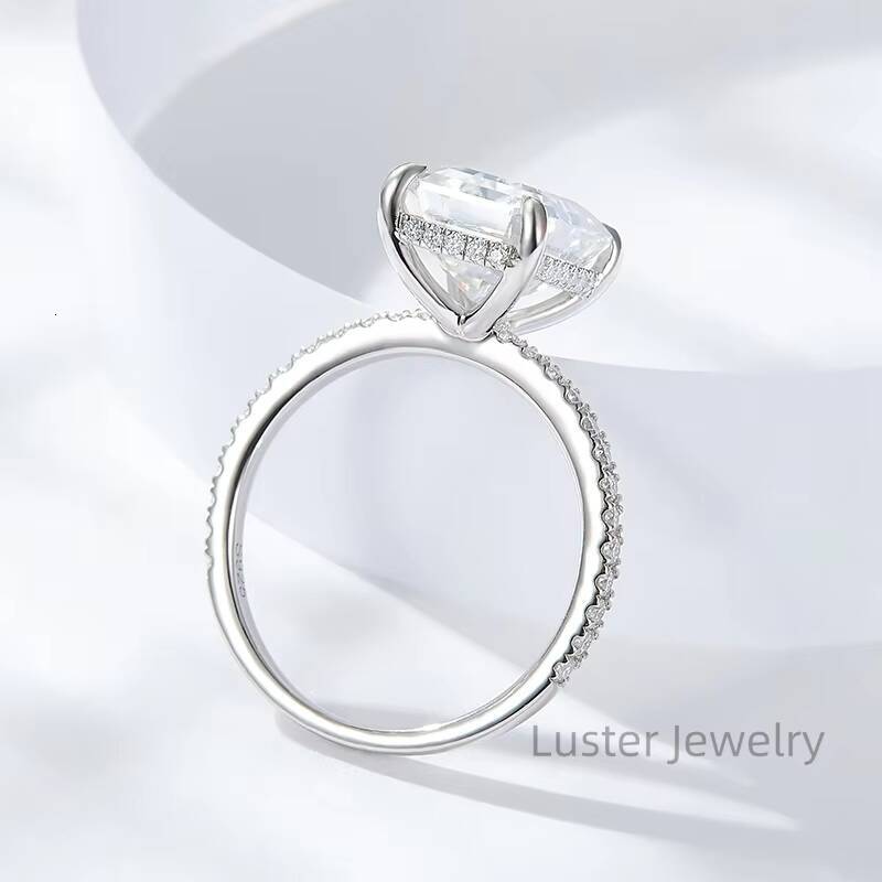 Luster Engagement 4ct D White VVS Moissanite Fashion Jewelry MOQ 1 Piece 925 Sterling Silver Emerald Cut Moissanite Ring